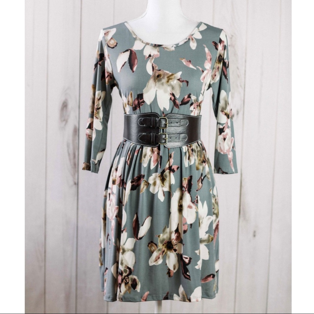 🎈The Hadley Dress- grey floral babydoll dress - Picture 2 of 8